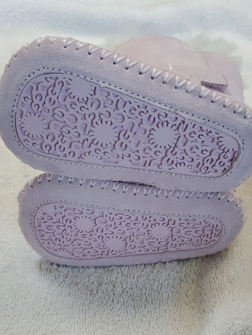 UGG Infants Caden Pink Suede Booties. Cozy Shearling Lining. Size 2-3